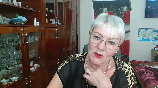 Snapshot of JenaCheim chatting on October 19, 5:53 am JenaCheim online show from October 19, 5:53 am