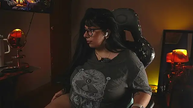 Snapshot of coraline_latin chatting on September 19, 12:20 am coraline latin online show from September 19, 12:20 am