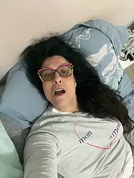 crudeliafrancy online show from March 18, 8:03 pm