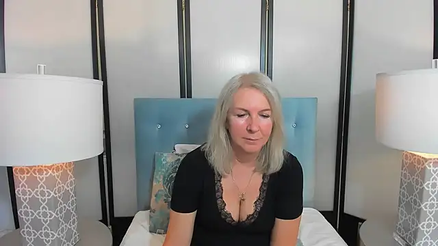 Snapshot of EricaTop chatting on October 9, 6:23 pm EricaTop online show from October 9, 6:23 pm