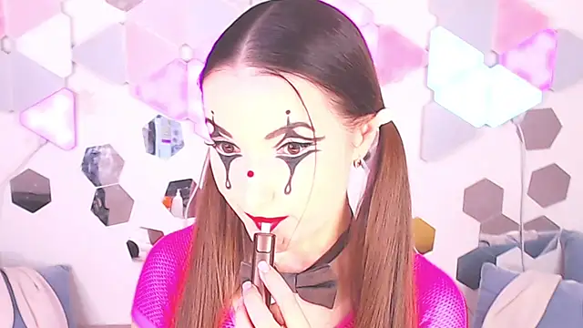 LexiKiss online show from November 27, 10:45 pm