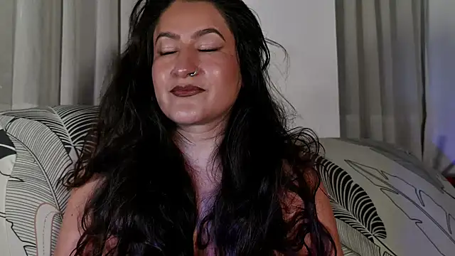 DeesseLuxure online show from April 1, 6:03 am