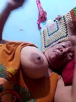 sexylizzy4u online show from October 2, 6:13 pm