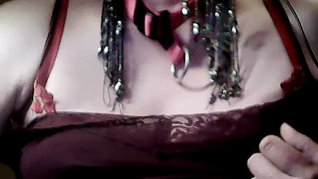 Snapshot of sissy_sarah69 chatting on September 17, 11:41 am sissy sarah69 online show from September 17, 11:41 am