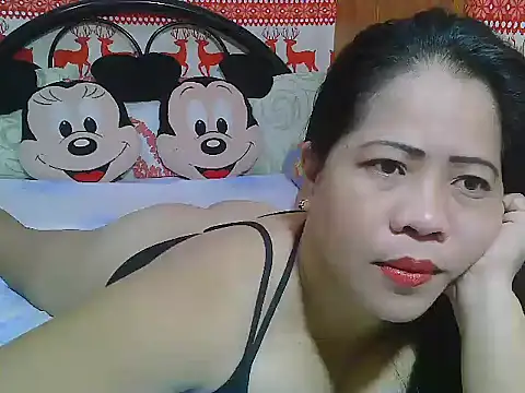 Snapshot of xsweetlips69x chatting on September 13, 12:51 am xsweetlips69x online show from September 13, 12:51 am