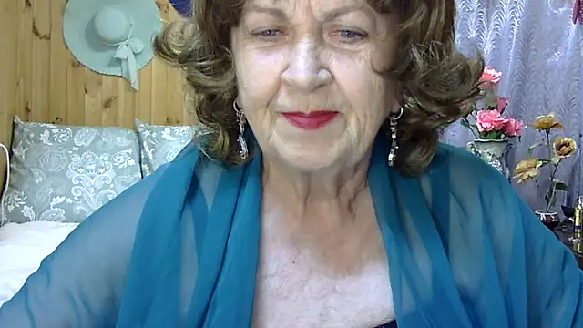 Emma52610 online show from June 3, 4:23 pm