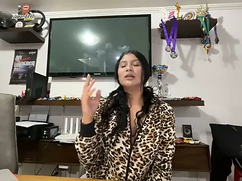 kinky milaxh online show from March 5, 2:07 am