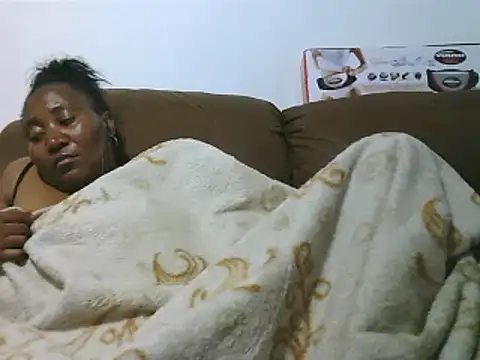 Snapshot of ebonytitts4u chatting on October 6, 6:45 pm ebonytitts4u online show from October 6, 6:45 pm