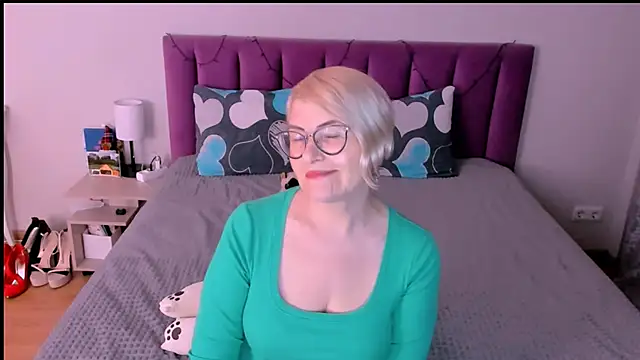 sabrinamacmarren online show from January 18, 2:24 pm