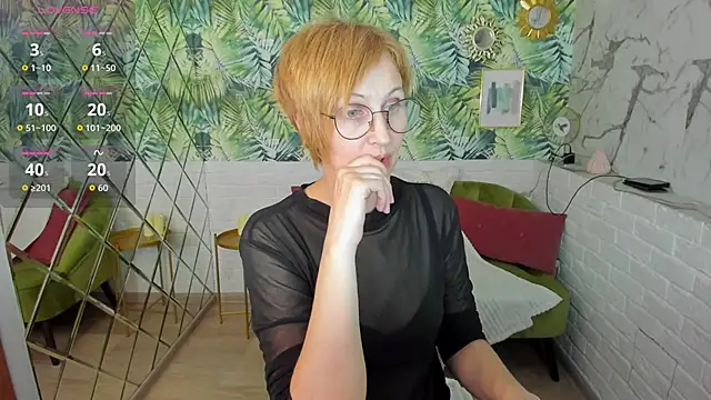 Paris Cherry online show from May 2, 6:00 pm