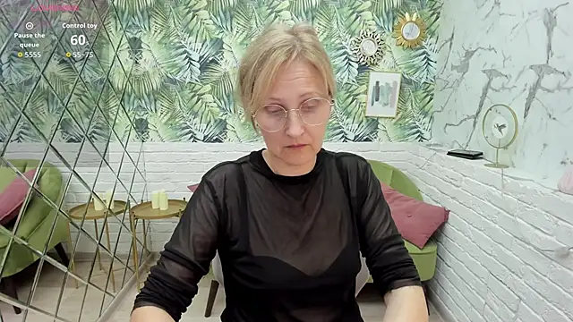 Paris Cherry online show from September 27, 8:16 pm