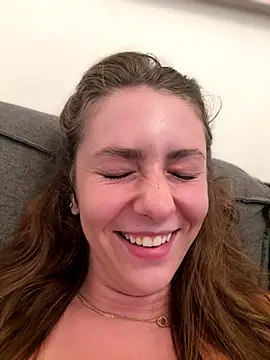 Snapshot of MariiD chatting on October 9, 3:16 pm MariiD online show from October 9, 3:16 pm