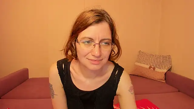 MarilynDream online show from June 17, 10:00 pm