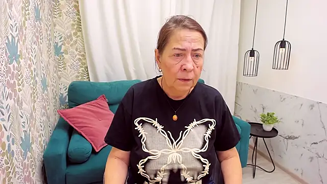 LindaPassionate online show from May 24, 1:10 pm