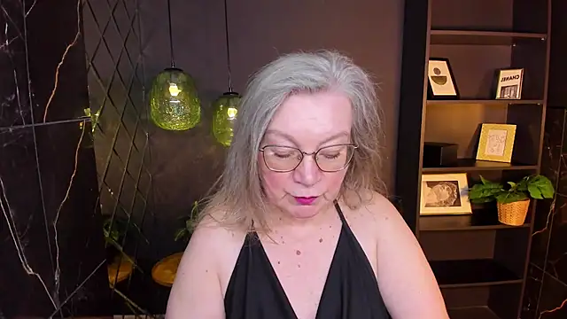 NataliMellow online show from April 24, 1:25 pm