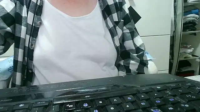 heidi60 online show from October 10, 6:46 pm