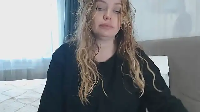 xxkristinaxx online show from May 27, 8:11 am