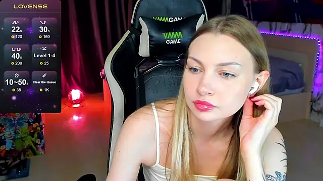 BiMolly online show from October 22, 4:45 pm