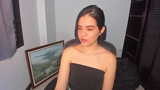 Snapshot of mia_collins_x chatting on October 3, 11:21 pm mia collins x online show from October 3, 11:21 pm
