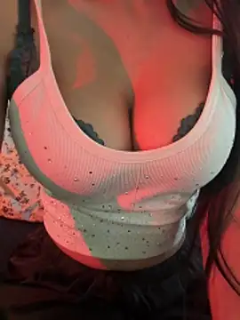 Cute crystal online show from May 1, 9:40 pm