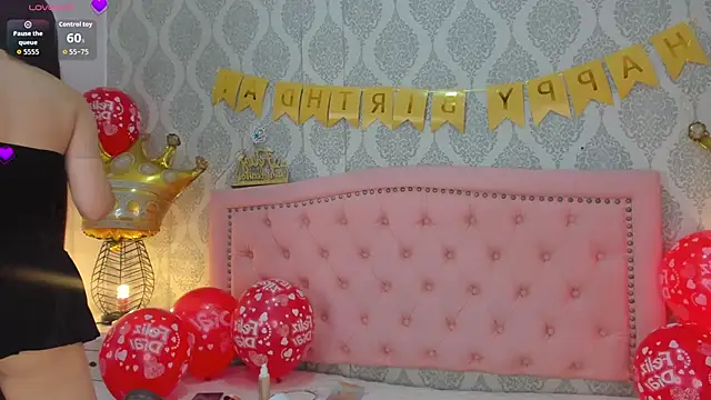 Princsgirl  online show from April 10, 7:20 pm