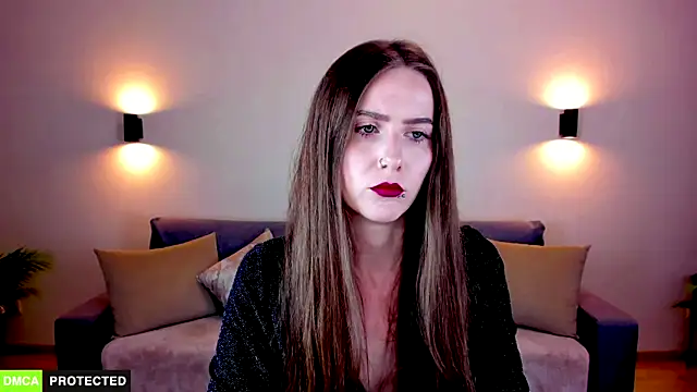 TheWoman   online show from February 9, 7:05 pm