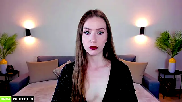 TheWoman   online show from July 7, 10:52 am
