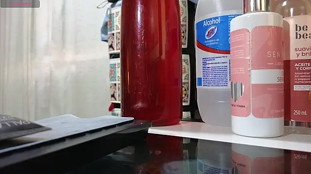 Snapshot of katalinahell2 chatting on September 23, 9:35 pm katalinahell2 online show from September 23, 9:35 pm