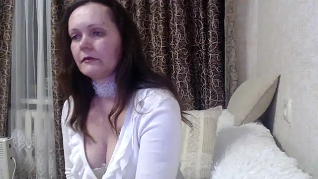 SheLion online show from February 15, 4:50 pm