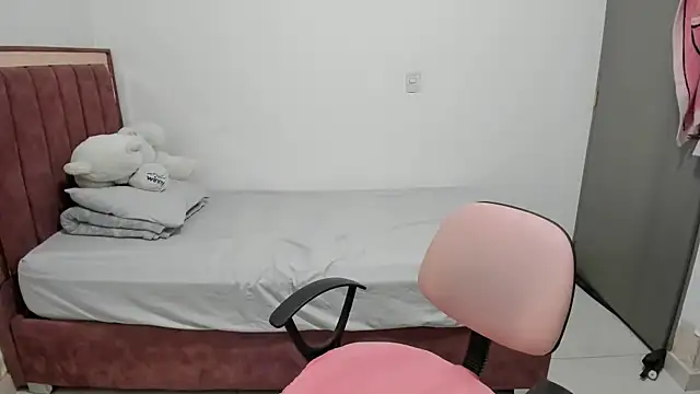 nicoledavis online show from September 30, 5:24 am