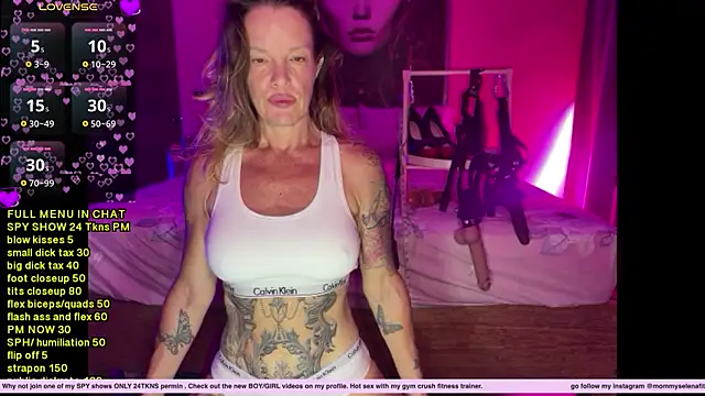 mommyselenafit  online show from November 12, 1:25 am