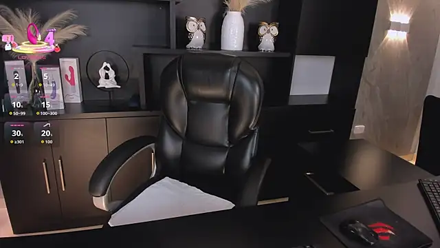 AshleyJhonson online show from October 21, 8:35 pm