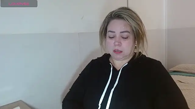 bella savati online show from September 19, 5:45 pm