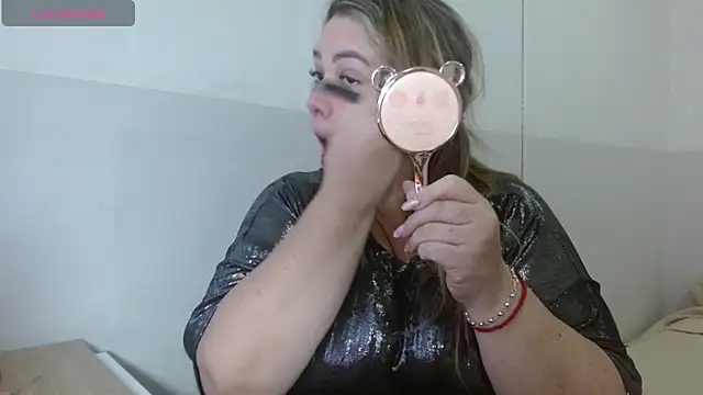 bella savati online show from September 18, 12:31 am