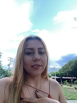Snapshot of Brittanyrosexx chatting on October 16, 9:39 pm Brittanyrosexx online show from October 16, 9:39 pm