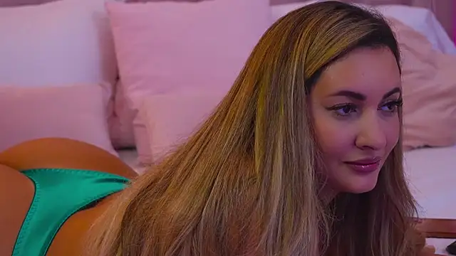 YaaraCollins online show from November 23, 8:54 pm