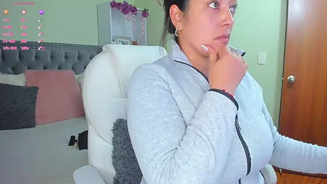 Kyllie B online show from September 16, 12:18 am