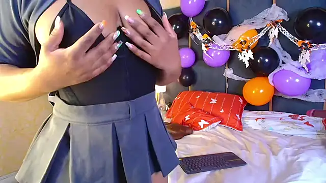 CaseyMoon online show from October 25, 12:57 pm