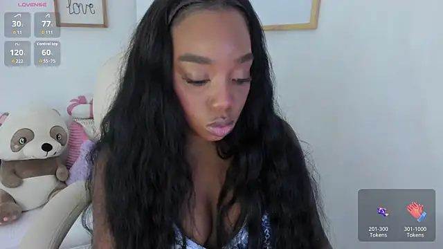 zobe love online show from June 3, 4:56 pm