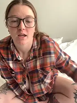 PussiesnCream  online show from February 25, 8:40 pm