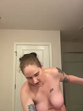 lolabunny9 online show from July 8, 5:26 pm