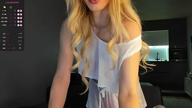 Juicy Bella online show from November 6, 5:41 pm