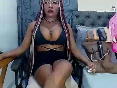 Snapshot of sara_greyx chatting on September 26, 8:06 pm sara greyx online show from September 26, 8:06 pm
