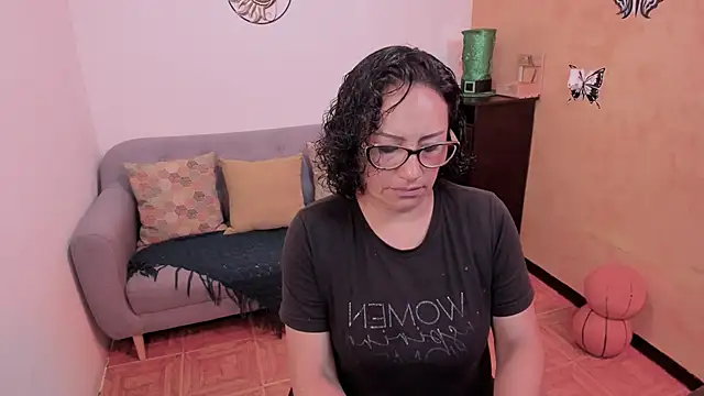 scarlet wet online show from December 2, 5:37 pm