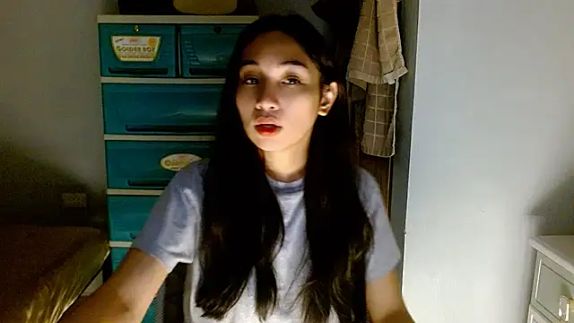 SweetLilly 18 online show from July 29, 3:06 am