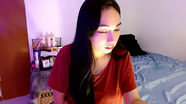 Snapshot of SweetLilly_18 chatting on September 25, 3:05 am SweetLilly 18 online show from September 25, 3:05 am