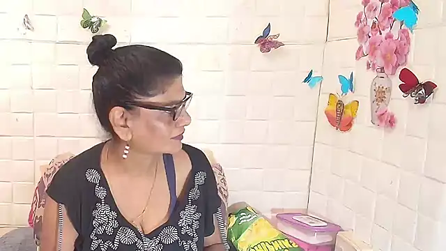 IndianAllure online show from November 10, 5:35 am