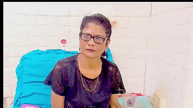 IndianAllure online show from April 1, 5:52 am