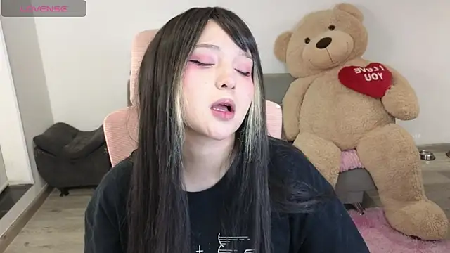 KuroChan420 online show from March 18, 3:44 am