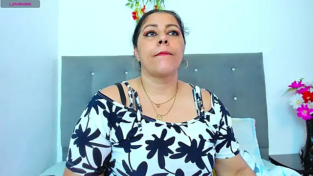 Snapshot of SexxyPamela chatting on September 18, 7:34 pm SexxyPamela online show from September 18, 7:34 pm